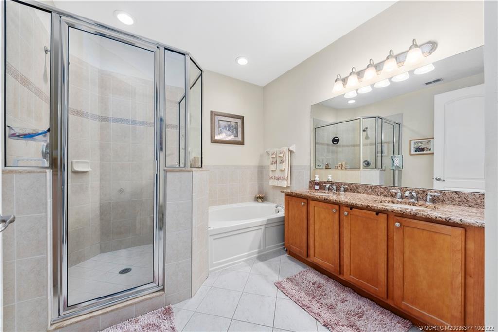 6153 NW Helmsdale Way