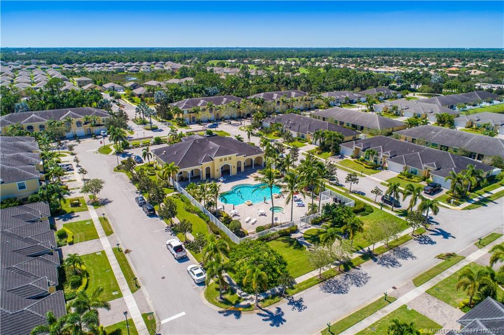 6153 NW Helmsdale Way