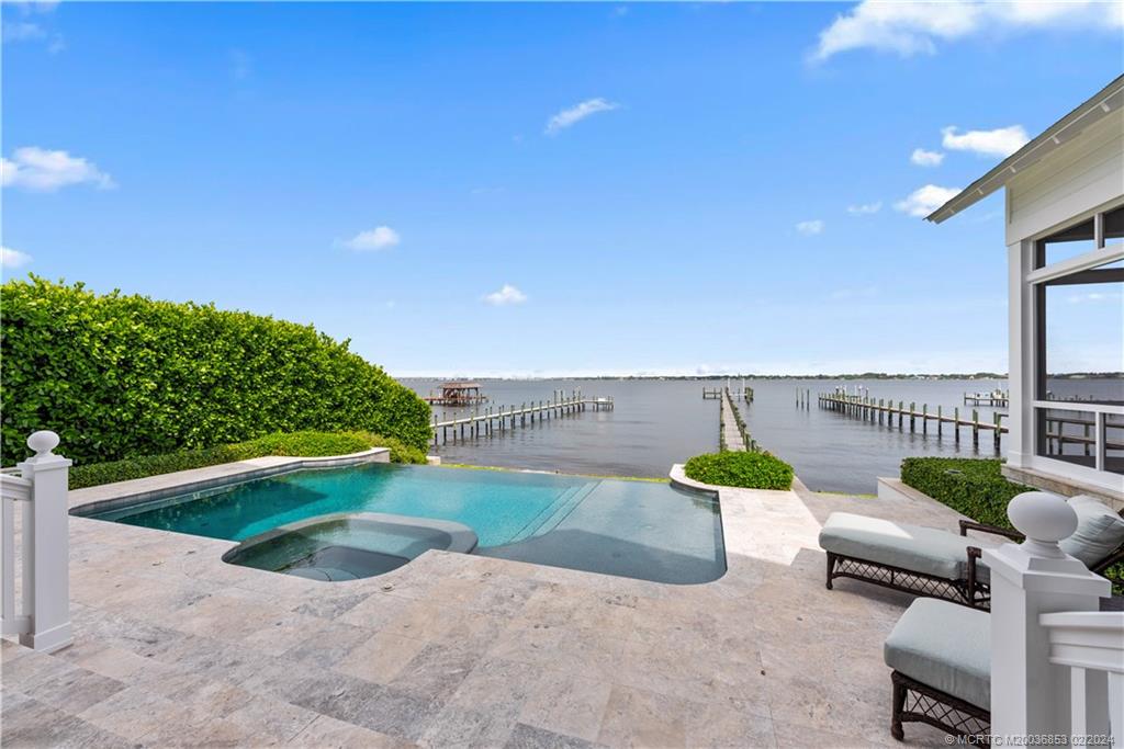 1441 SE Riverside Drive