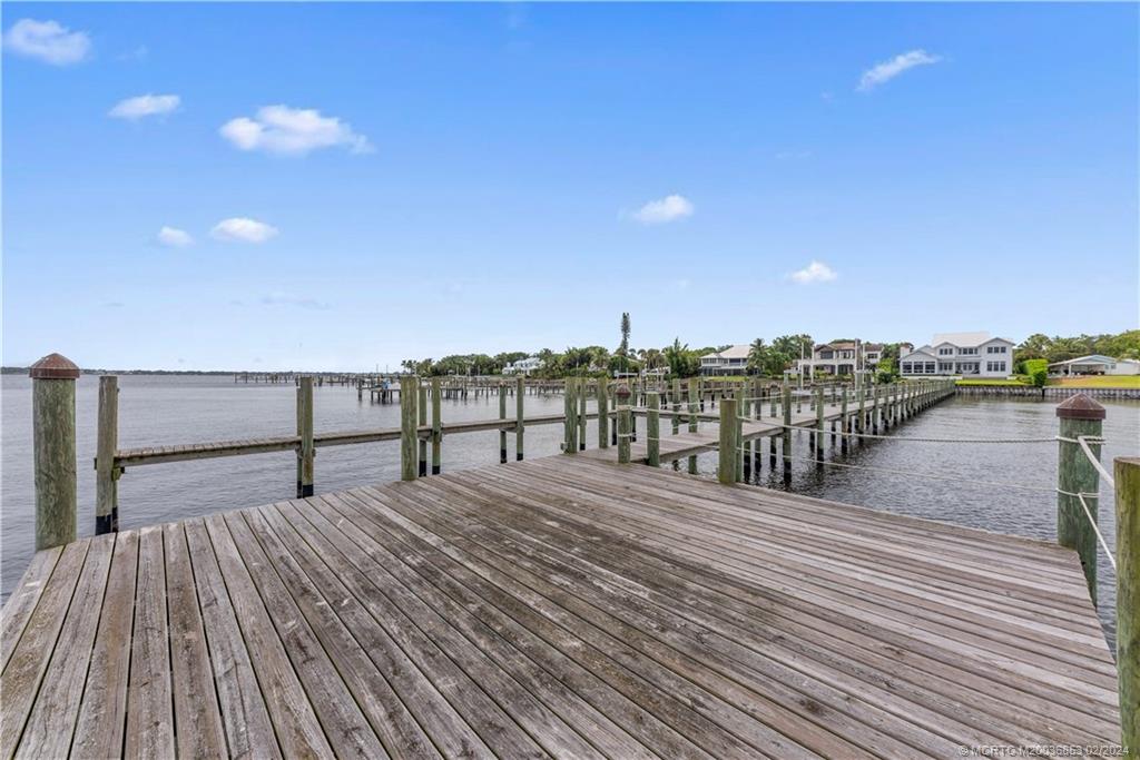 1441 SE Riverside Drive