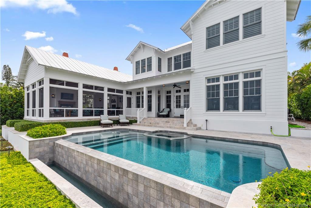 1441 SE Riverside Drive