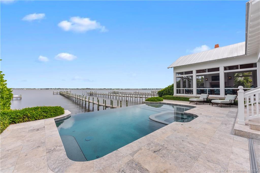 1441 SE Riverside Drive