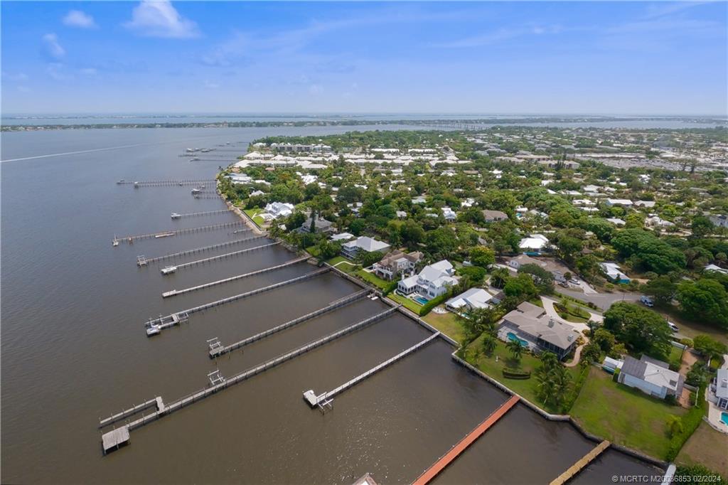 1441 SE Riverside Drive