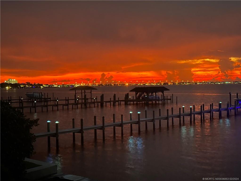 1441 SE Riverside Drive