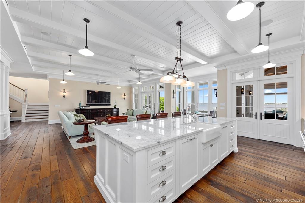 1441 SE Riverside Drive