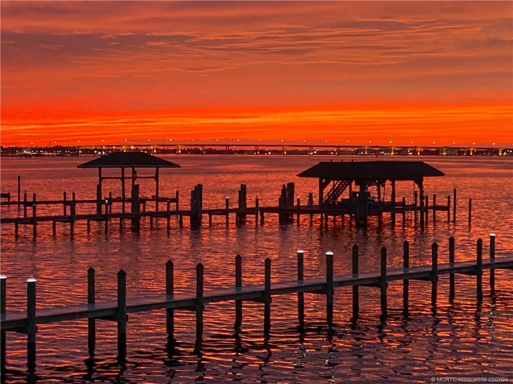 1441 SE Riverside Drive