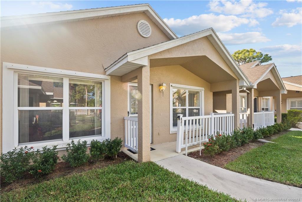 631 NW San Remo Circle