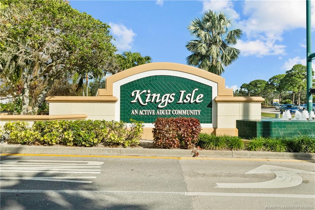 631 NW San Remo Circle