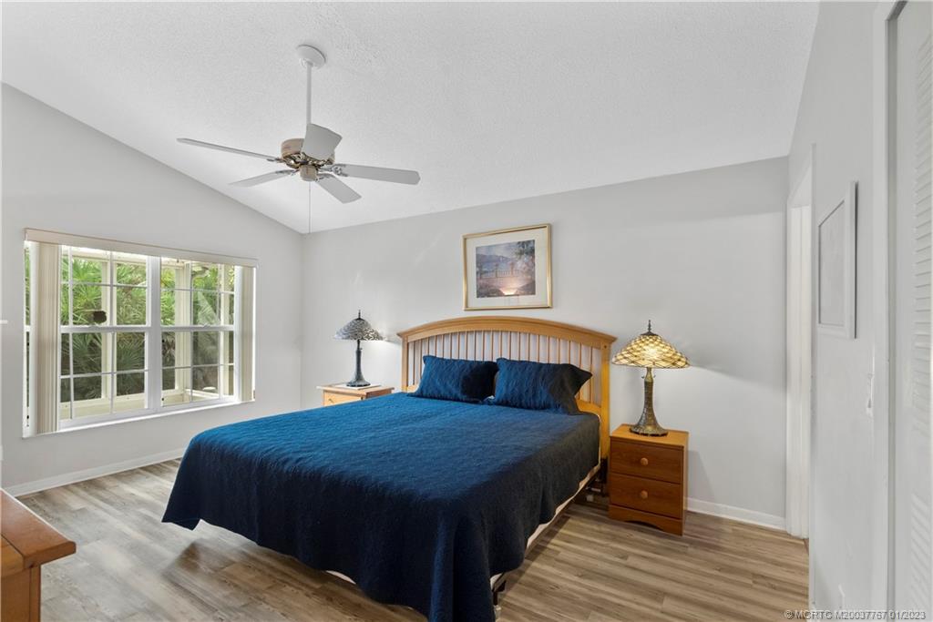 631 NW San Remo Circle