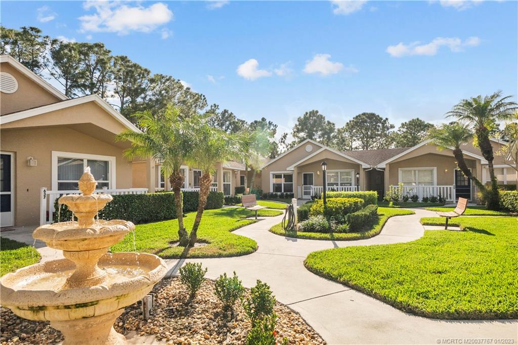 631 NW San Remo Circle