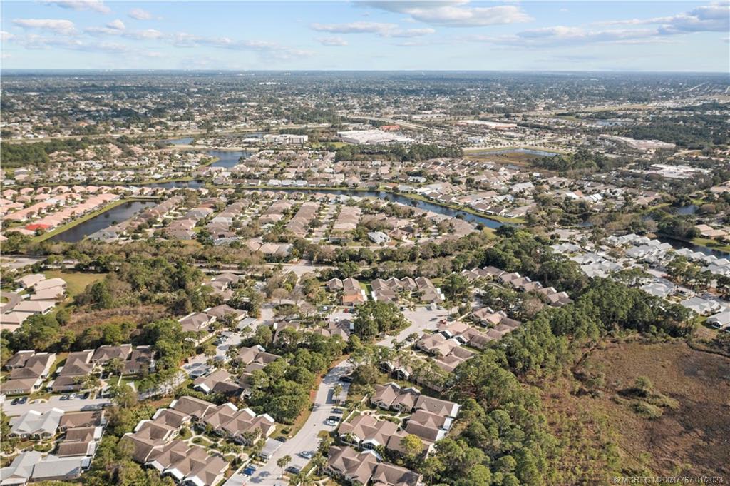 631 NW San Remo Circle