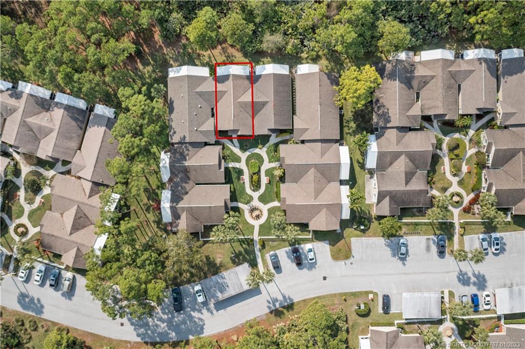 631 NW San Remo Circle