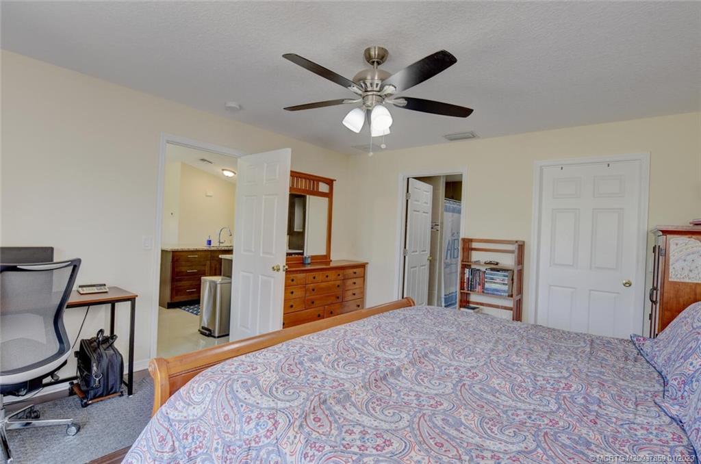 1037 SW Mantilla Avenue