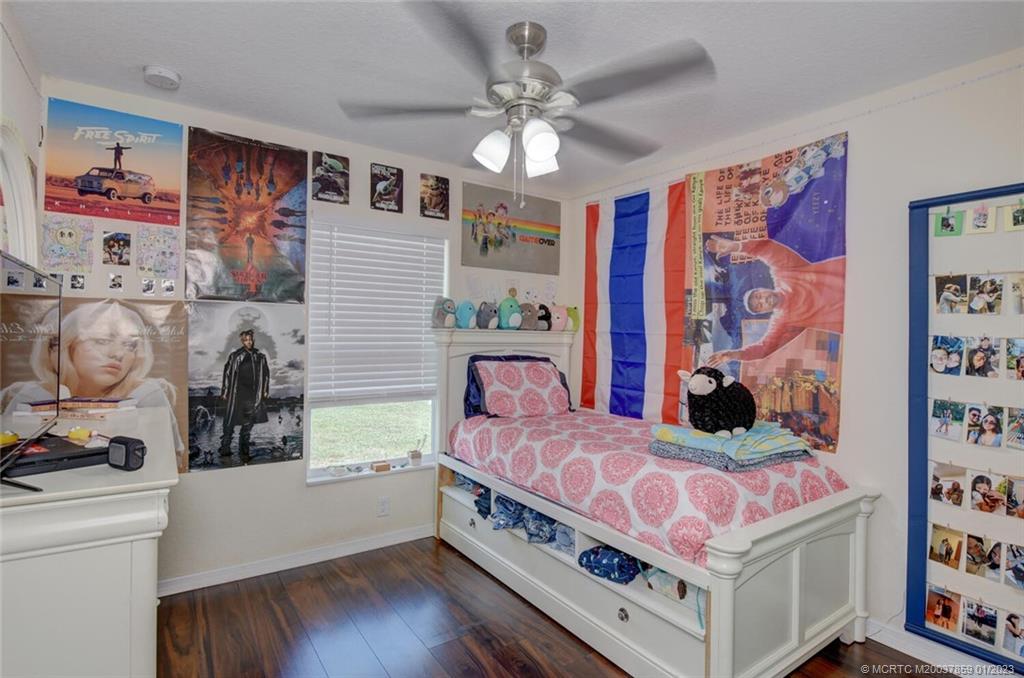 1037 SW Mantilla Avenue