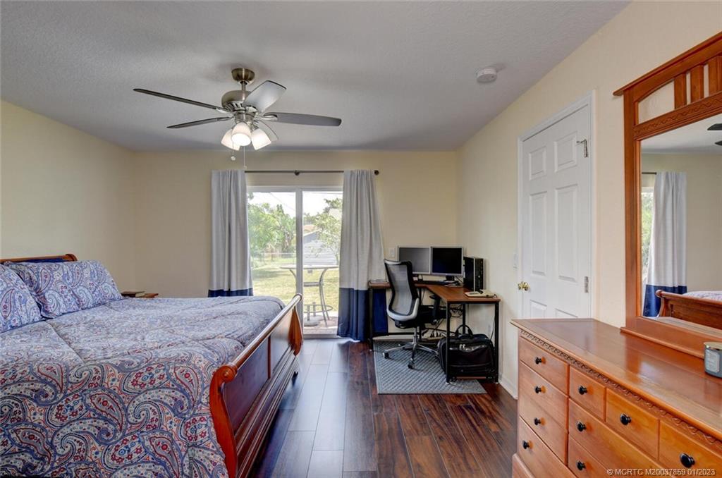 1037 SW Mantilla Avenue