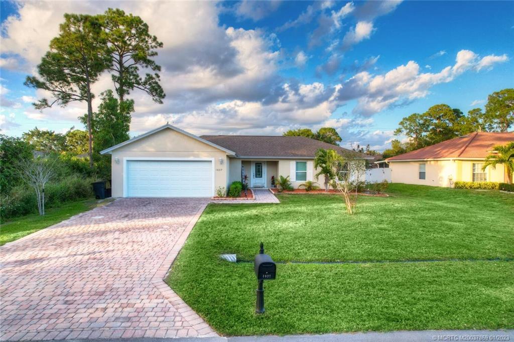 1037 SW Mantilla Avenue