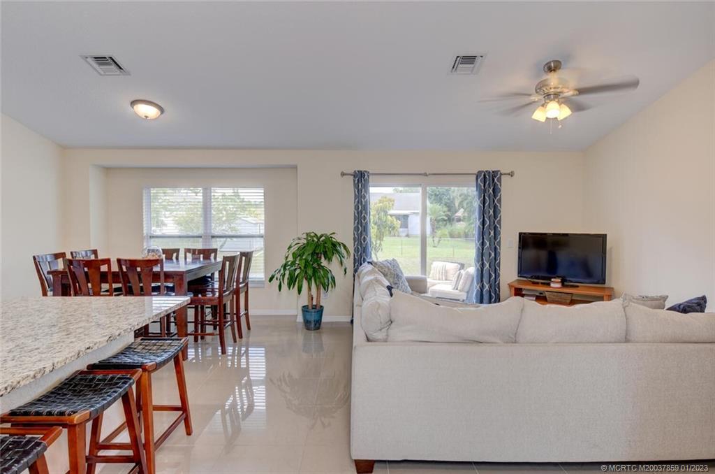 1037 SW Mantilla Avenue