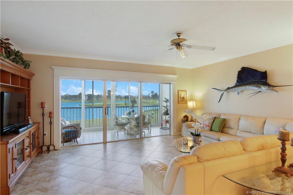 185 NE Edgewater Drive 5104