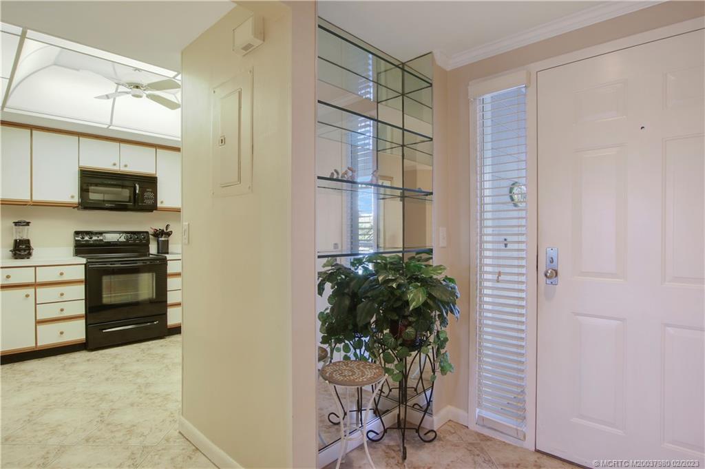 185 NE Edgewater Drive 5104