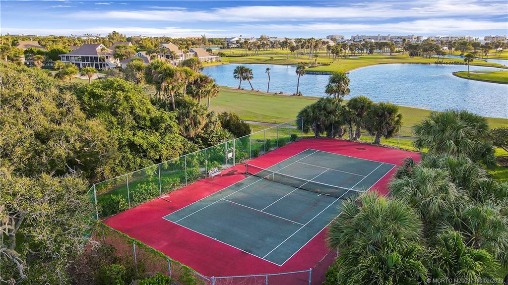 185 NE Edgewater Drive 5104