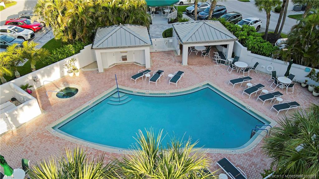 185 NE Edgewater Drive 5104