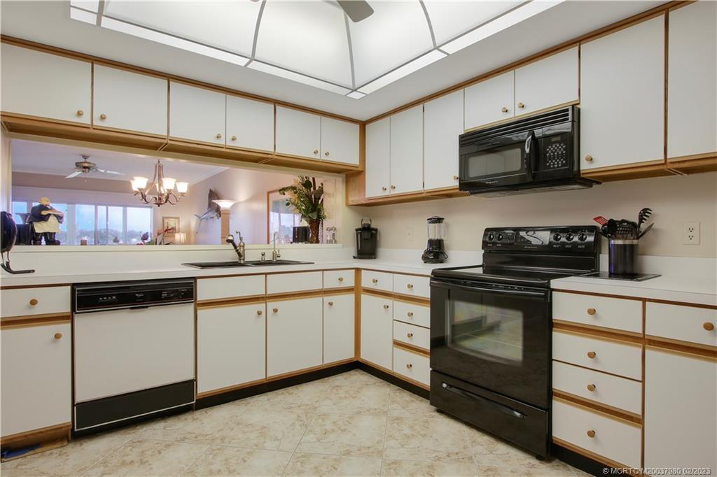 185 NE Edgewater Drive 5104