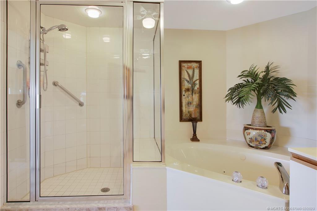 185 NE Edgewater Drive 5104