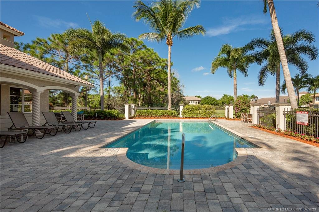 944 SE Willoughby Trace 944