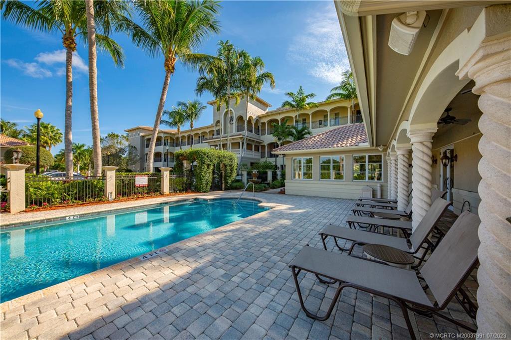 944 SE Willoughby Trace 944