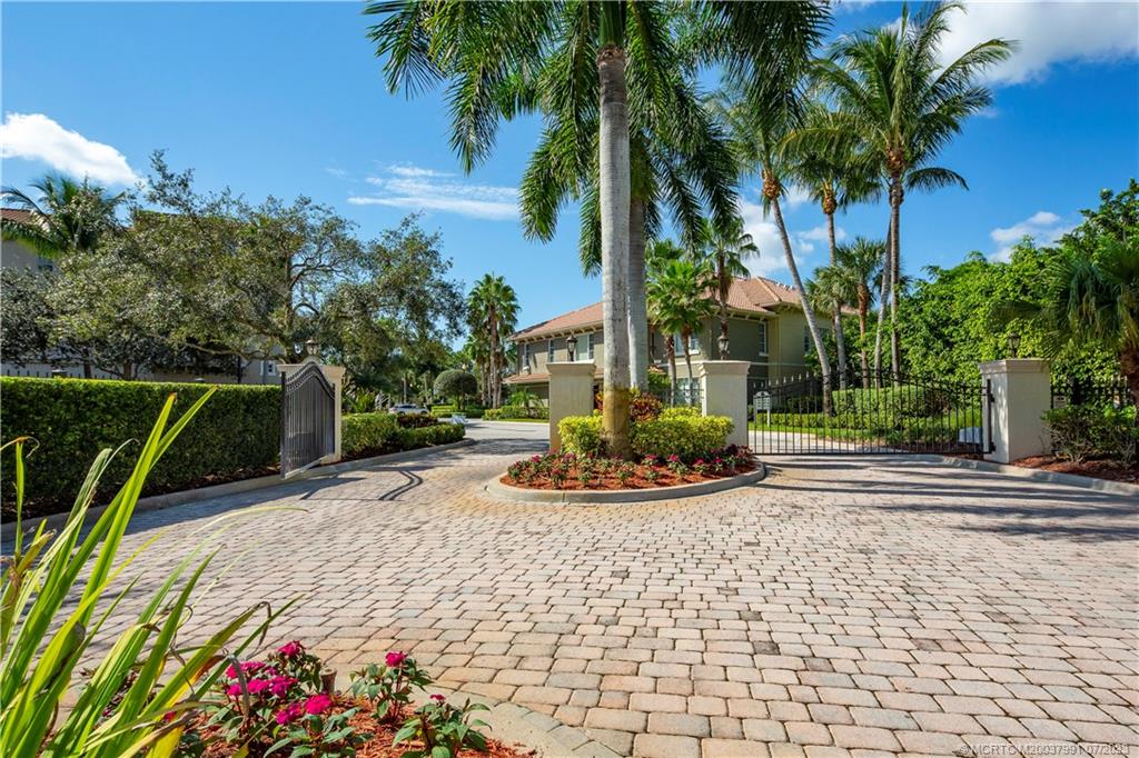 944 SE Willoughby Trace 944