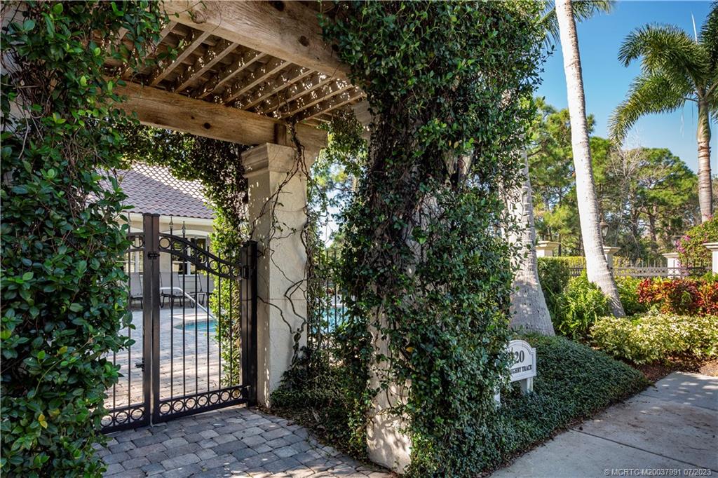 944 SE Willoughby Trace 944