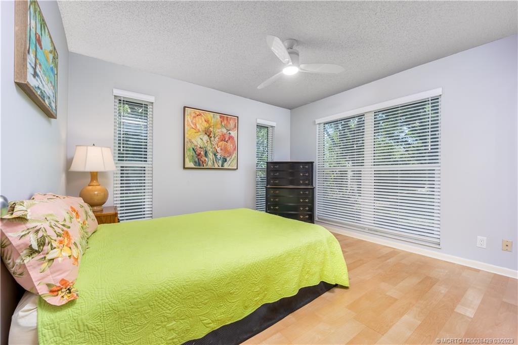 2882 SW Westlake Circle