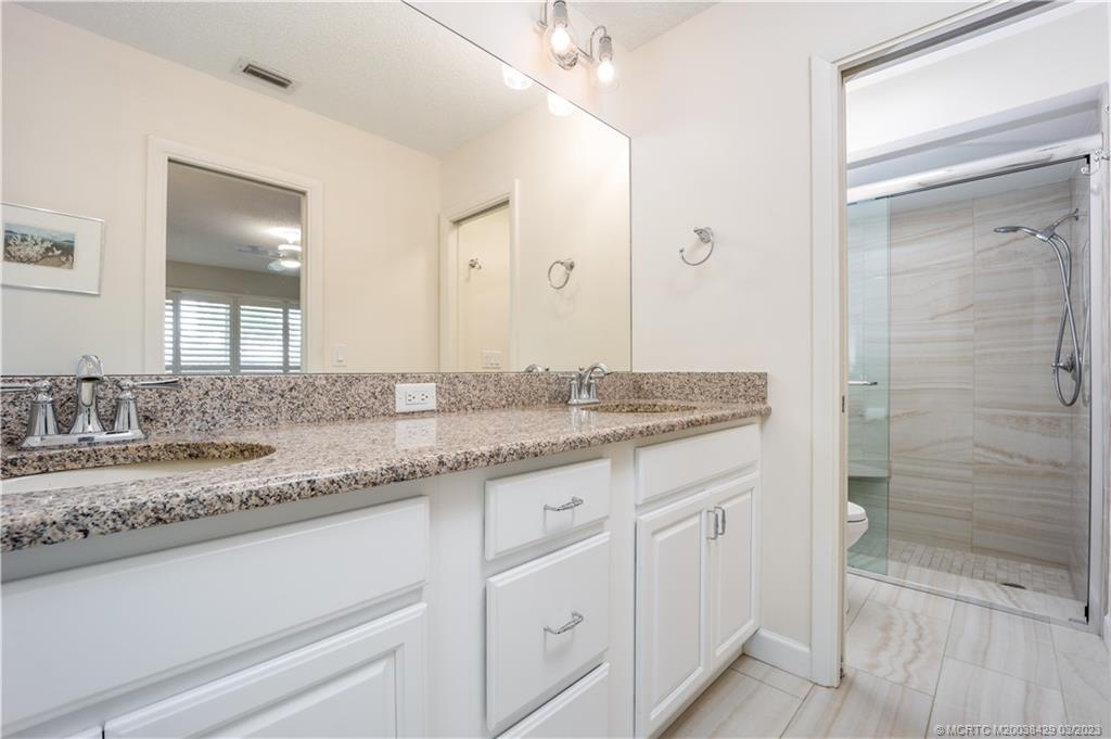 2882 SW Westlake Circle