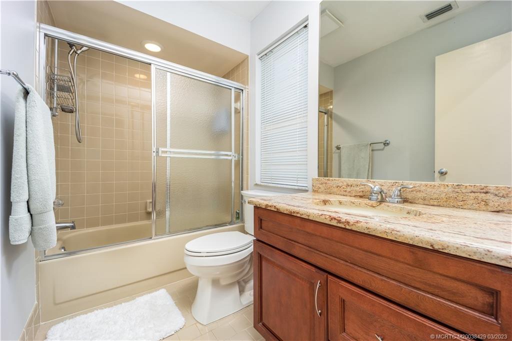 2882 SW Westlake Circle