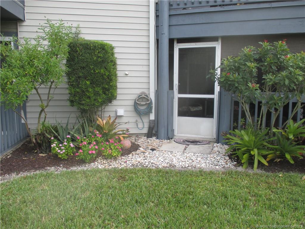 1585 NE Beacon Drive 1103