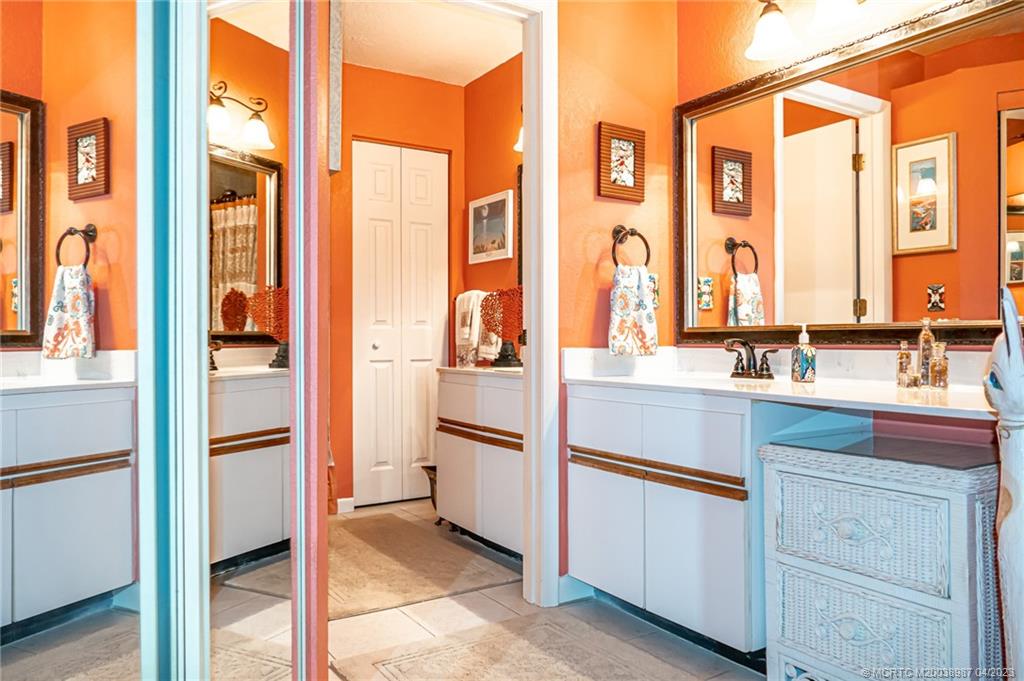 1585 NE Beacon Drive 1103