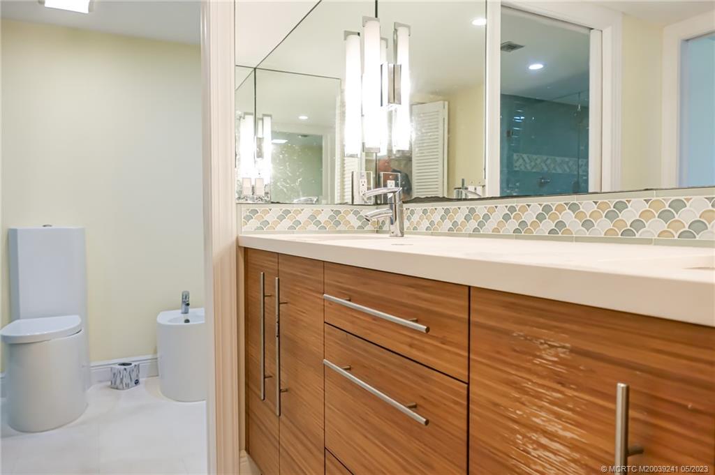 529 NE Plantation Road 307