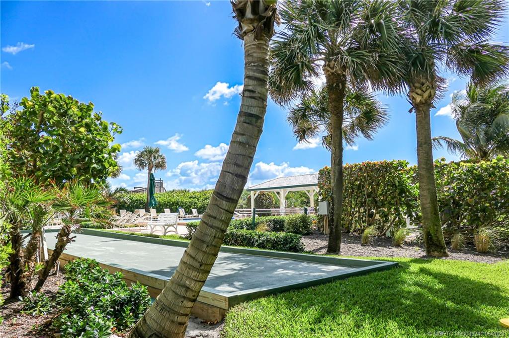 529 NE Plantation Road 307