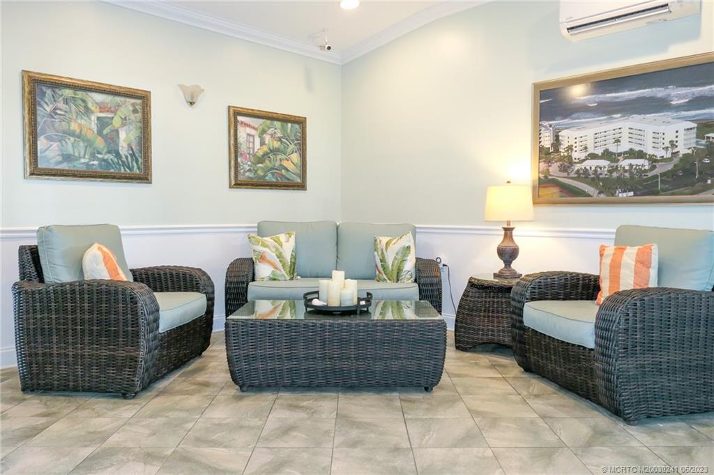 529 NE Plantation Road 307