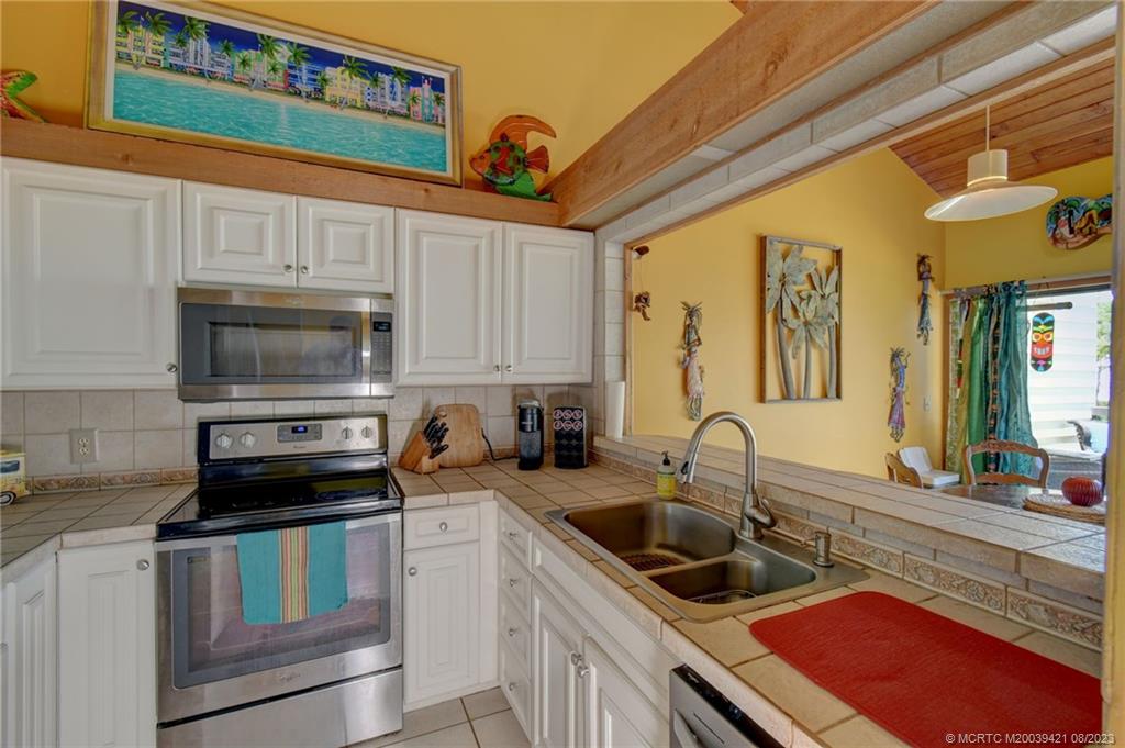 428 SW Akron Avenue 1A