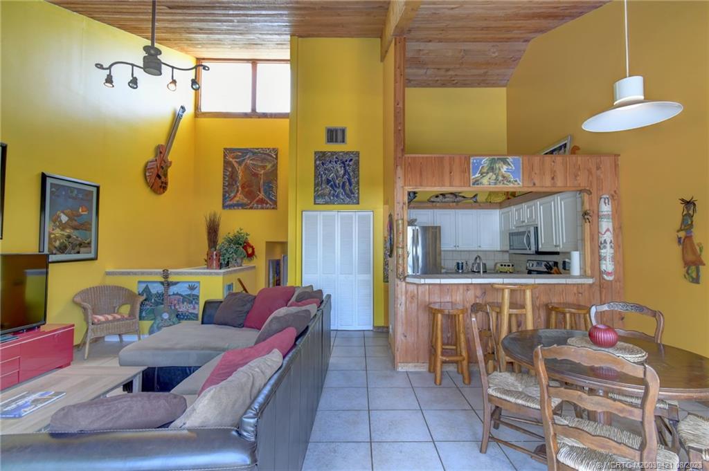 428 SW Akron Avenue 1A