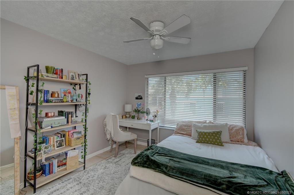 428 SW Akron Avenue 1A