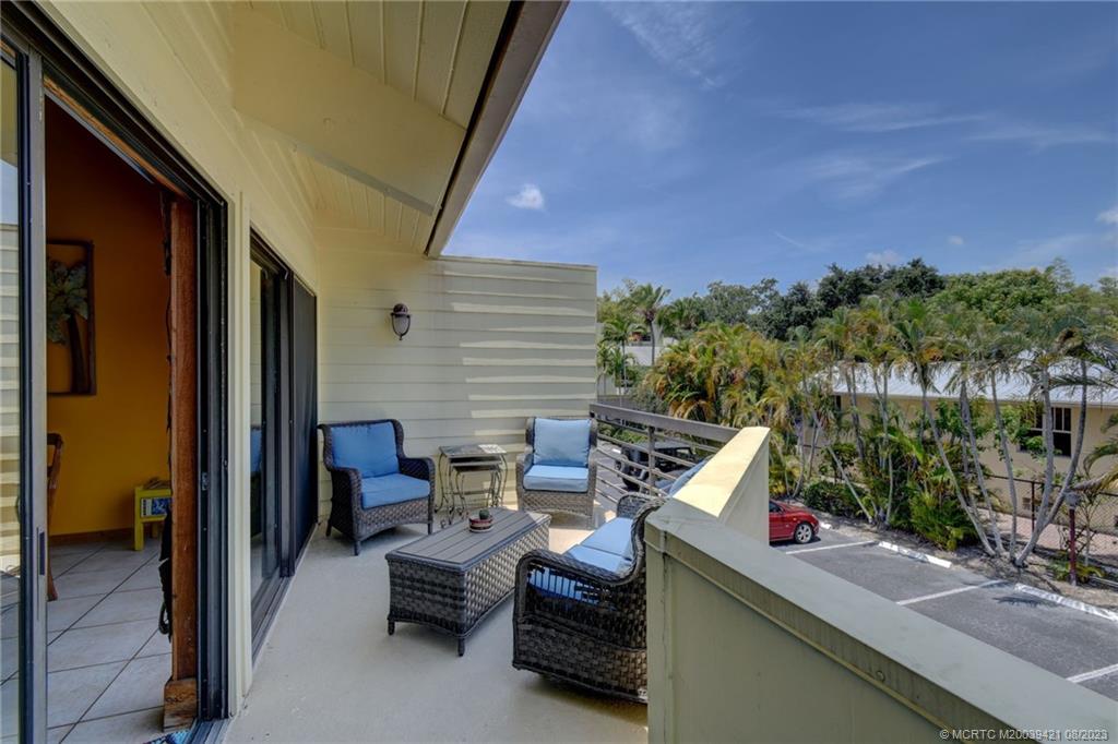 428 SW Akron Avenue 1A