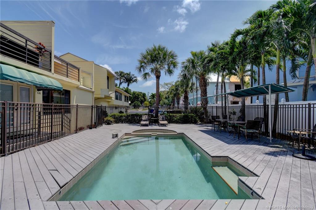 428 SW Akron Avenue 1A