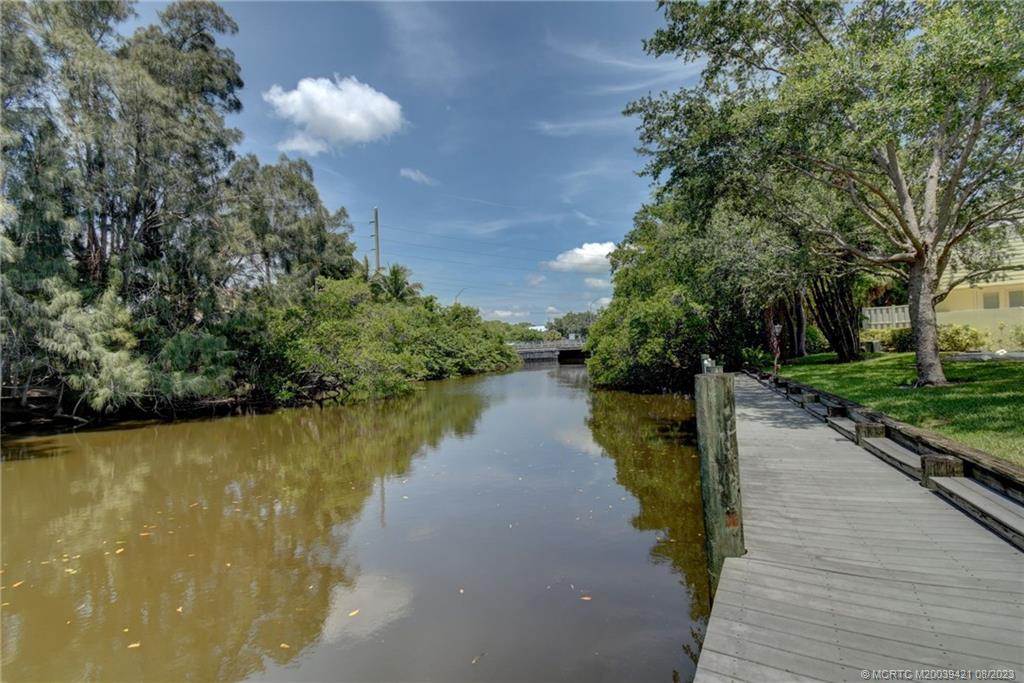 428 SW Akron Avenue 1A