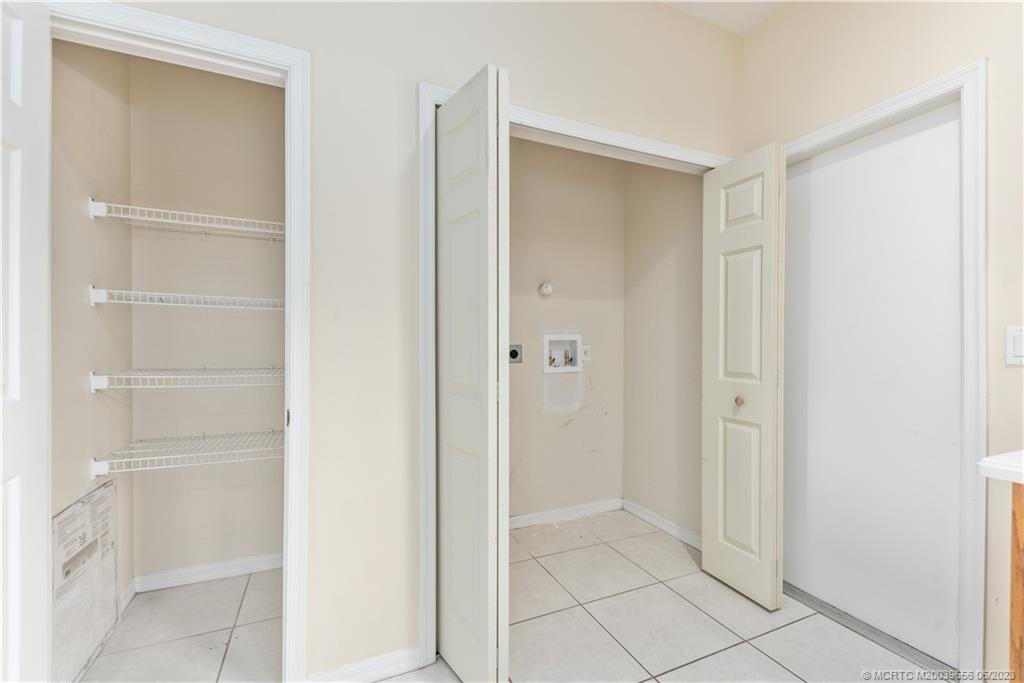 1237 SW Babcock Avenue