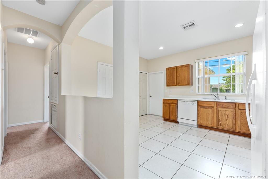 1237 SW Babcock Avenue