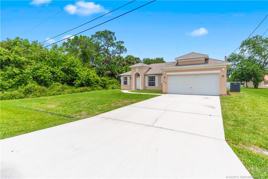 1237 SW Babcock Avenue