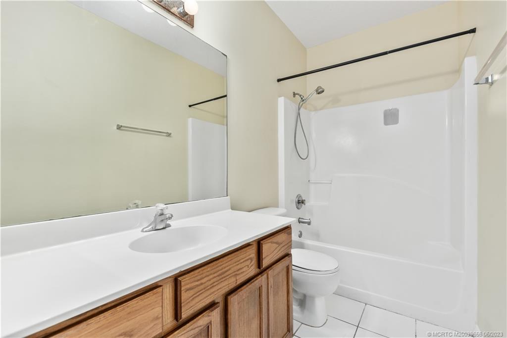 1237 SW Babcock Avenue