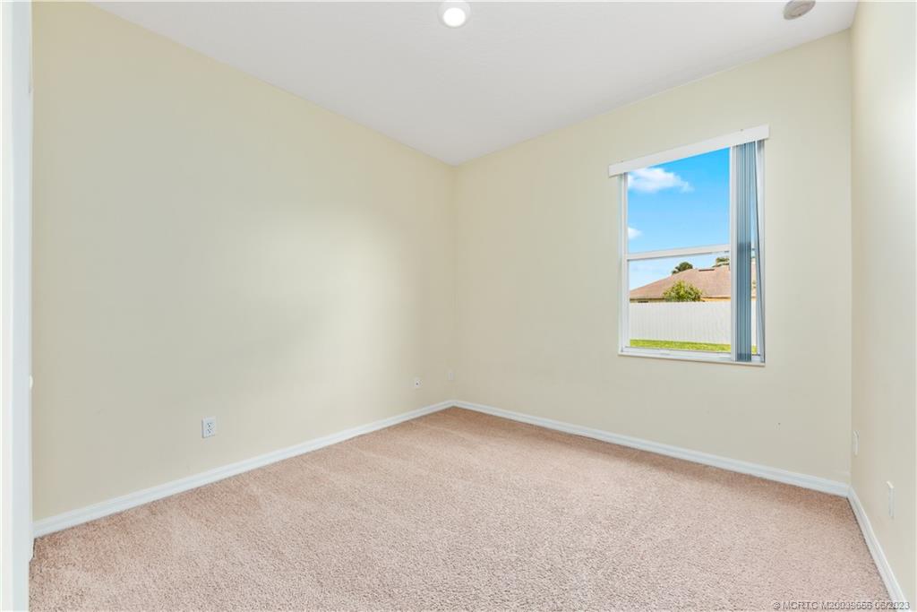 1237 SW Babcock Avenue